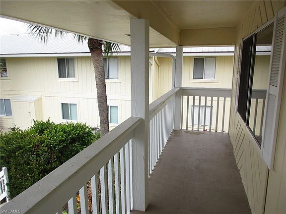 3rd image of 4627 Bayshore Dr APT I5