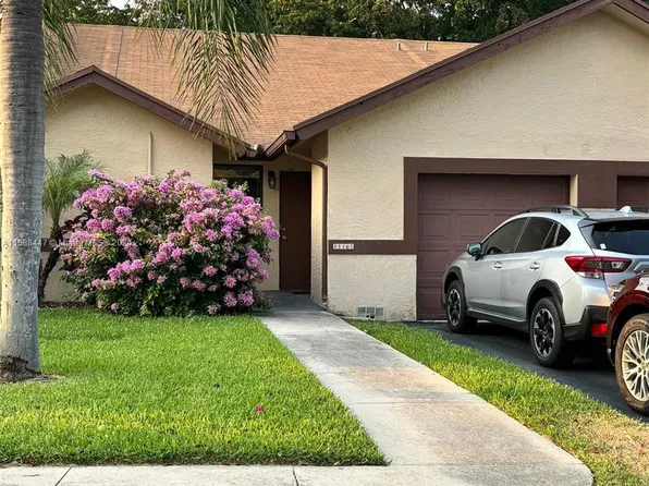 11161 NW 38th Pl, Sunrise, FL 33351