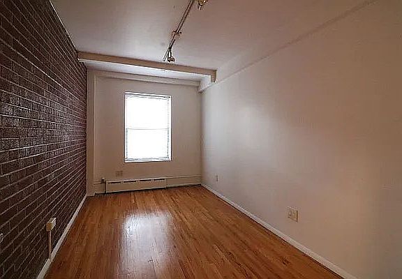 5th image of 374 W 46th St #5F