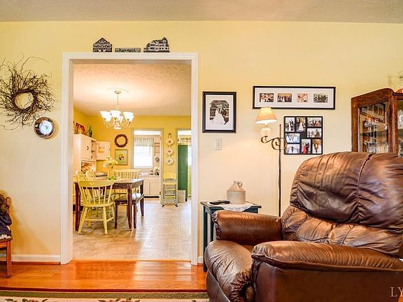 5th image of 3383 Mentow Dr