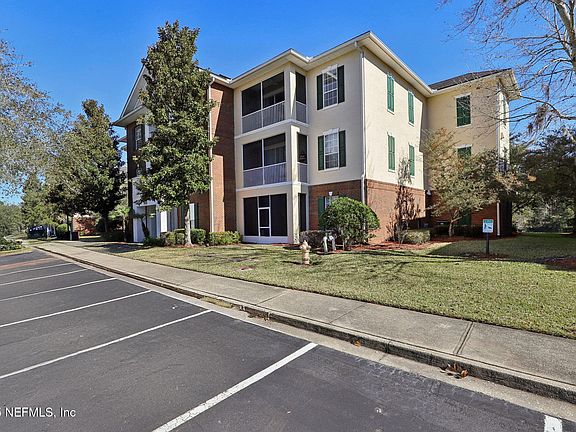 2nd image of 785 OAKLEAF PLANTATION Parkway #1034