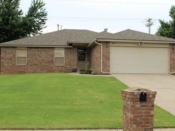 1909 Raquel Rd, Edmond, OK 73003