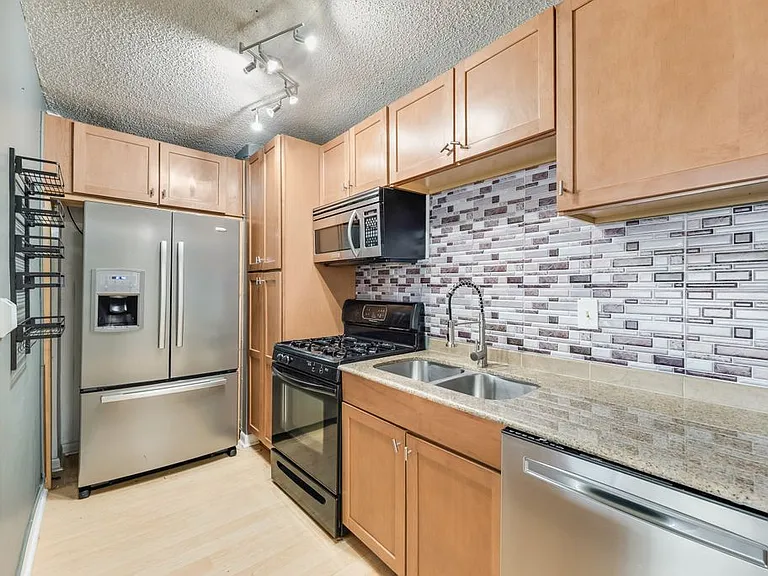 3883 Turtle Creek Blvd #1408 — Photo 9