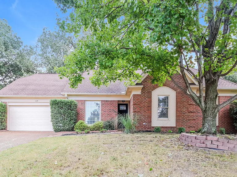1470 Cider House Ln — Photo 1