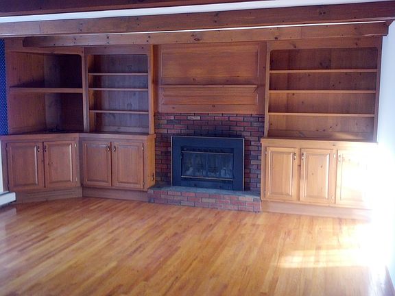 4th image of 7 Castillion Ct