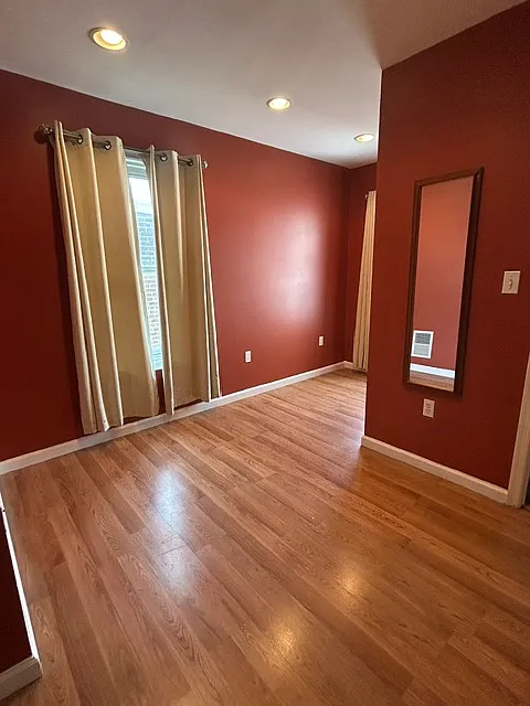 3 bed, 1.5 bath, 1597 sqft, $1,900 — Photo 3