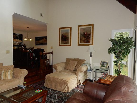 2nd image of 37 Deepwood Ln