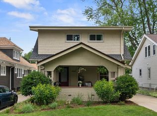 4020 N Farwell Ave, Shorewood, WI 53211