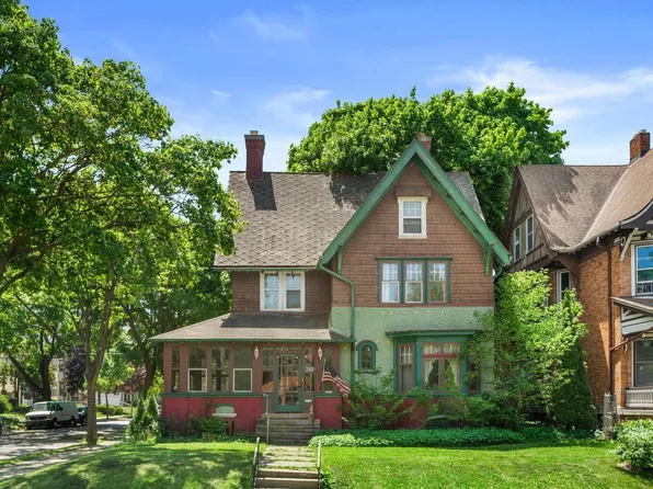 2903 W McKinley BOULEVARD, Milwaukee, WI 53208