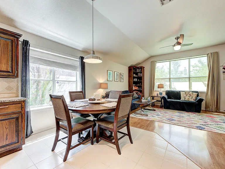 2912 Devonshire Dr — Photo 11