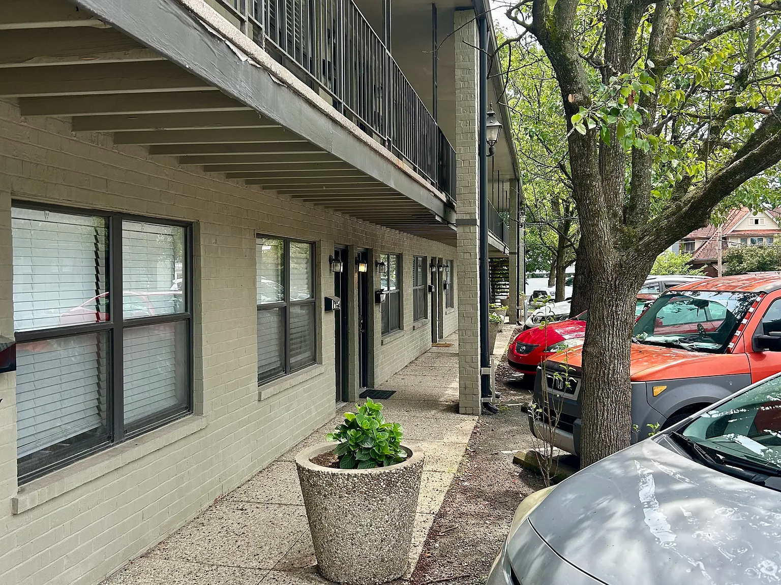 Flats of Frankfort — Photo 1