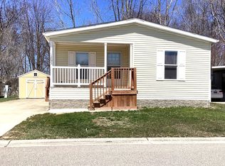 12093 Blue Heron Dr #176, Utica, MI 48315