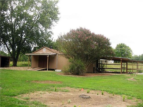 3rd image of 5941 White Ln