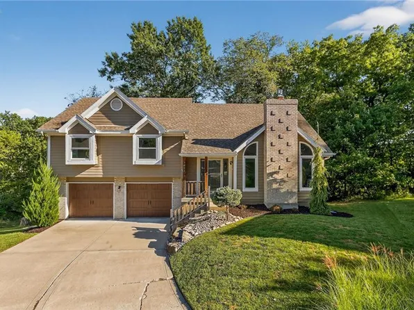 7811 N Merrimac Ct, Kansas City, MO 64151