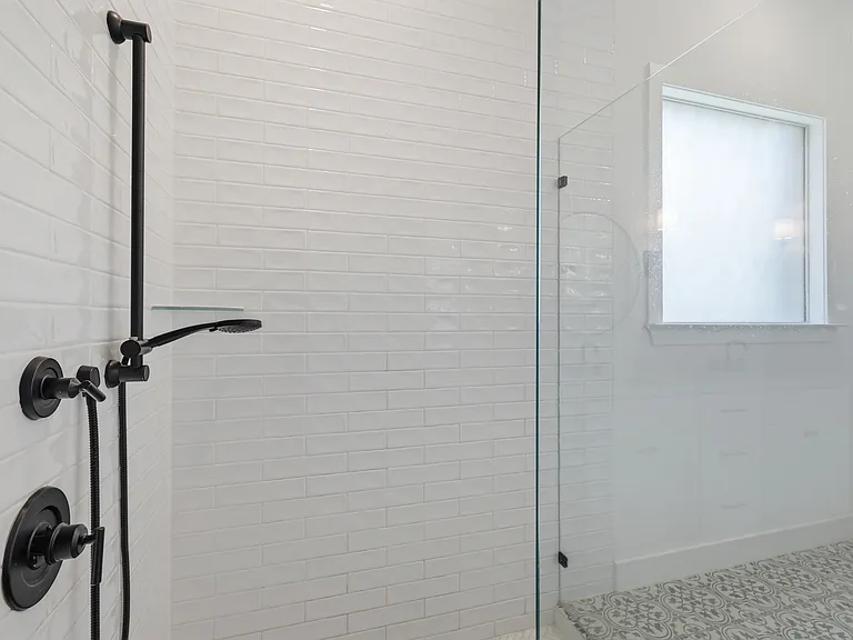 4728 Brockwell Dr — Photo 15