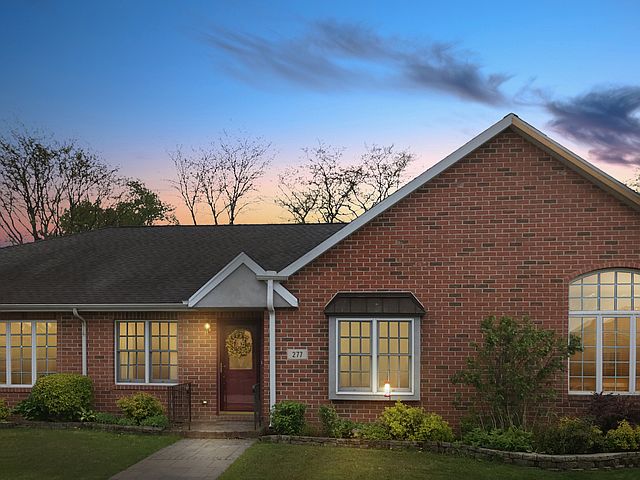 1st image of 277 Jennifer Ln #1