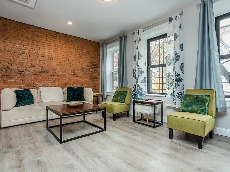 627 Main St #3 — Photo 7