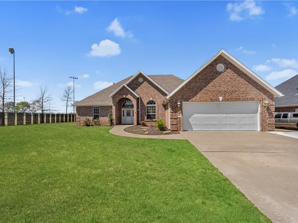 311 S Sundown Dr, Farmington, AR 72730