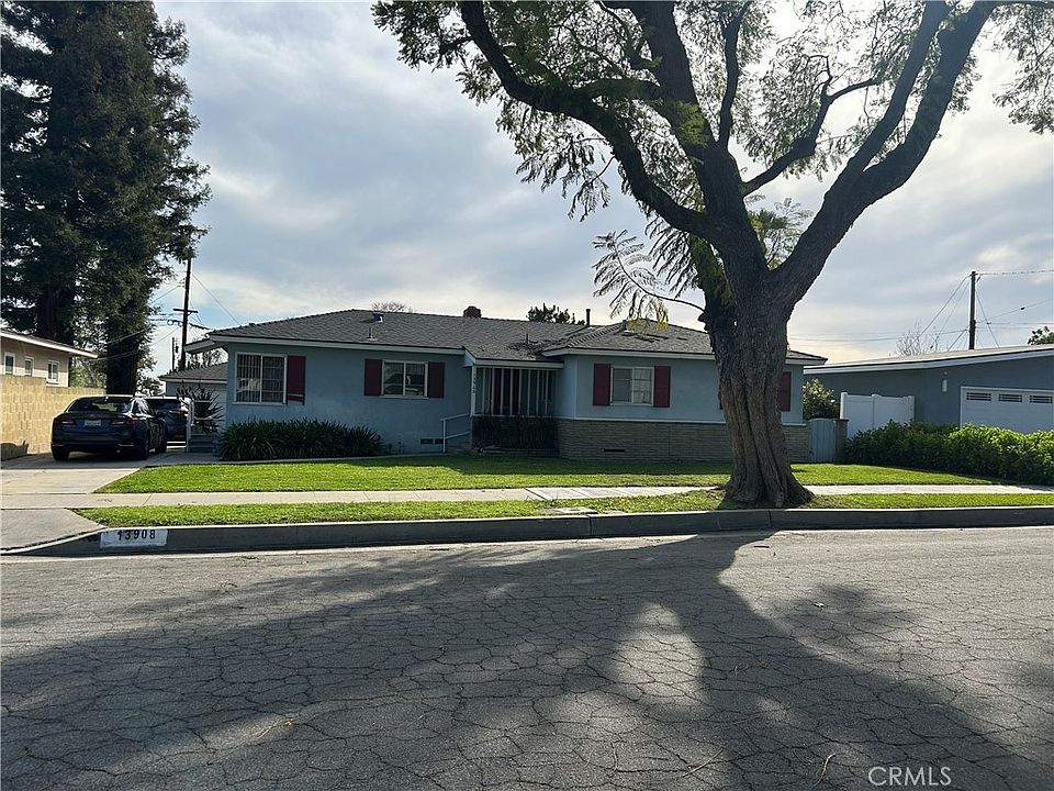 1st image of 13908 Valna Dr