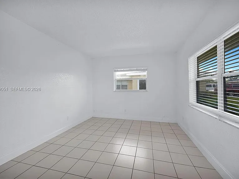 6907 SW 7th St — Photo 23