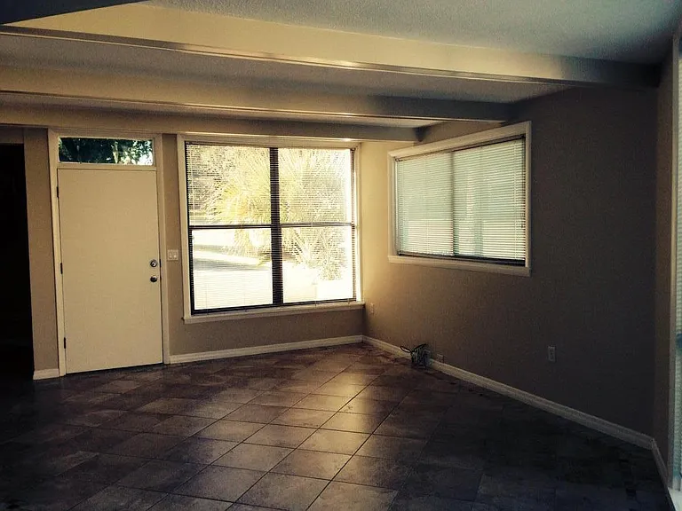 1119 Encourte Grn — Photo 8