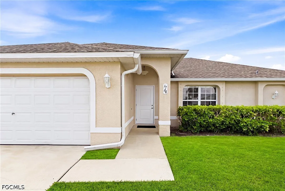 3 bed, 2.0 bath, 1479 sqft, $2,300 — Photo 3