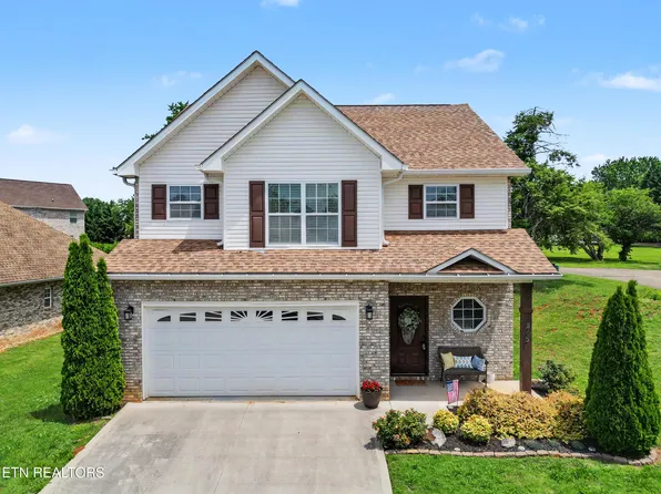 245 Royal Oaks Dr, Maryville, TN 37801