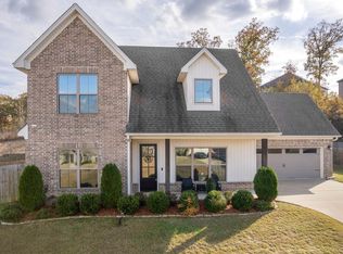 18715 Lochridge Dr, Little Rock, AR 72210