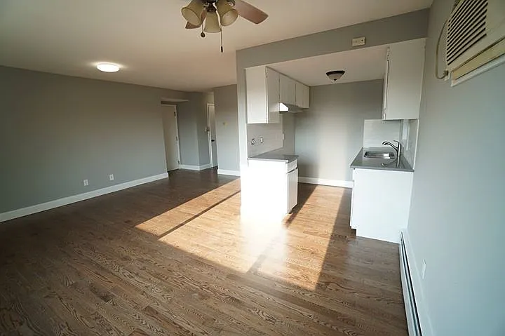 2625 Park Ave — Photo 1