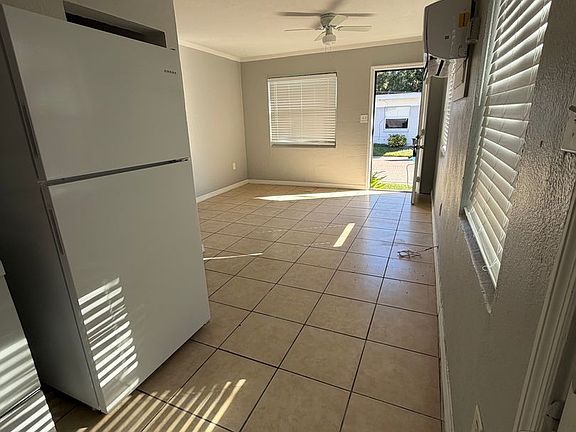 4th image of 1006 Vine Ave #1014