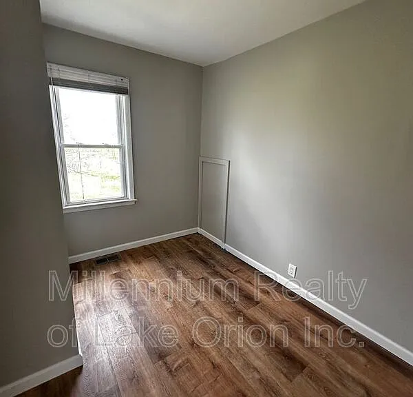 22622 Panama Ave — Photo 7