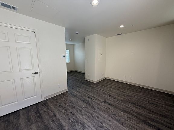 2nd image of 849 Pioneer St #101