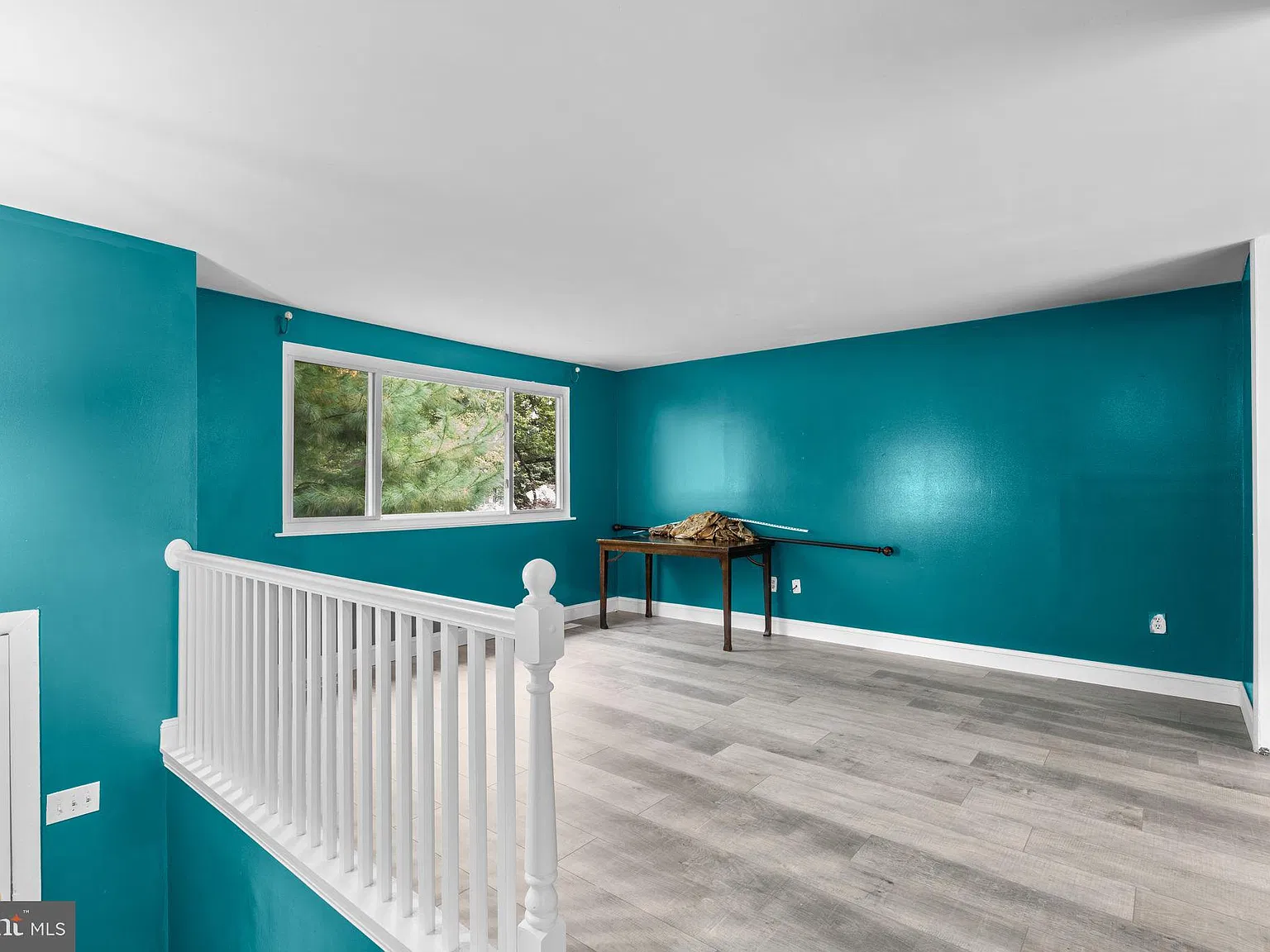 6 bed, 2.0 bath, 1326 sqft, $3,199 — Photo 2