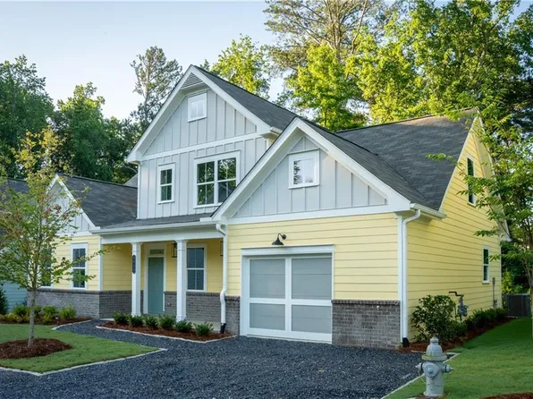 3846 Cottage Cir, Clarkston, GA 30021