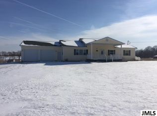 6100 N Gibbs Rd, Albion, MI 49224