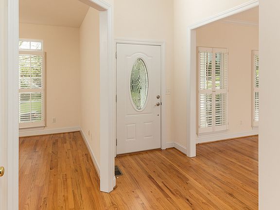 4th image of 871 Traditions Dr