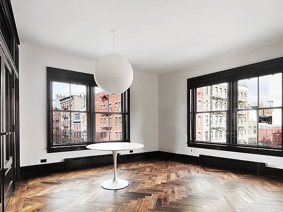 5th image of 211 Elizabeth St #4N