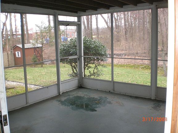 screened in porch
