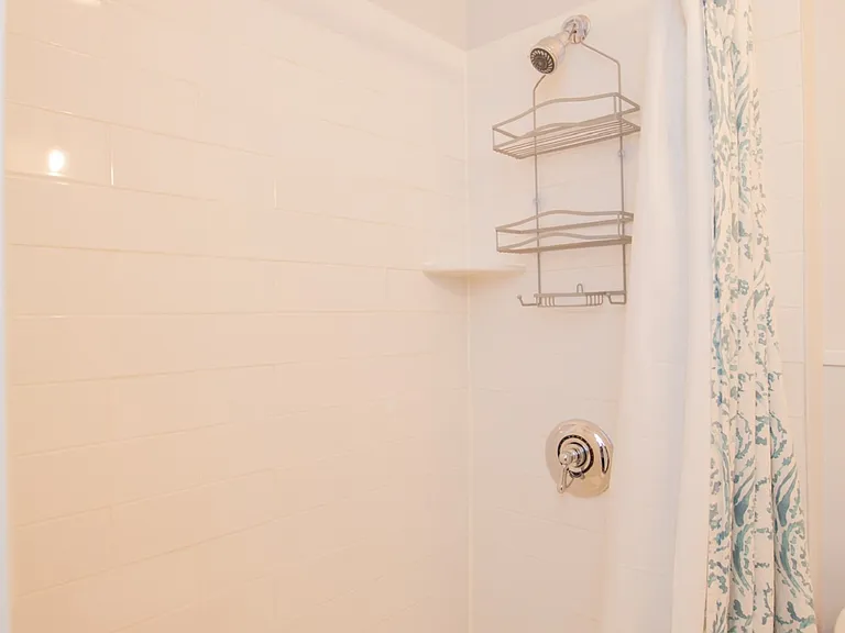636 Washington St #5 — Photo 17