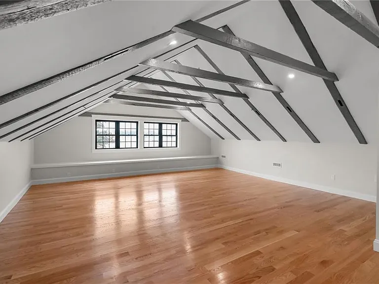 474 Thames St #3 — Photo 5