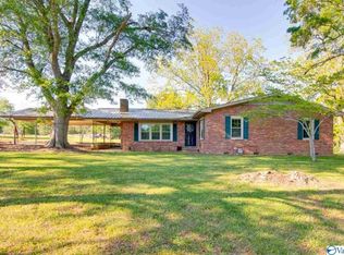 6555 Swearengin Rd, Scottsboro, AL 35769