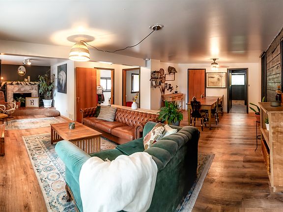 4th image of 909 Grace Ave