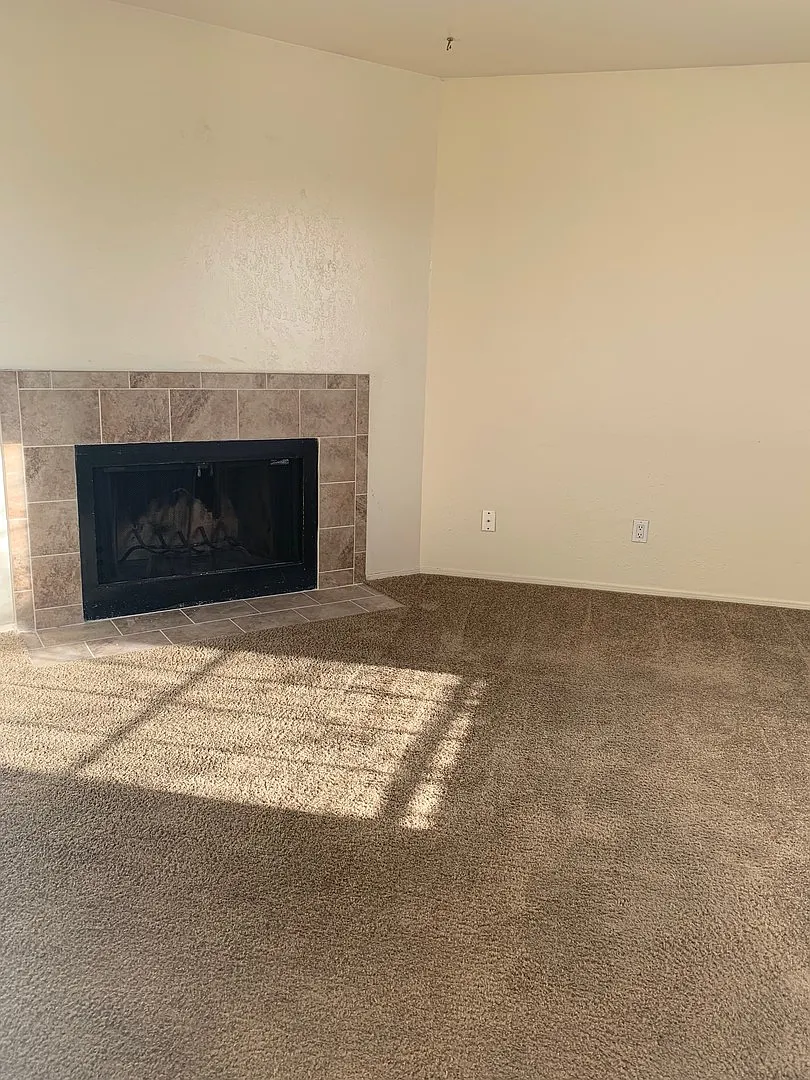 1011 Meadowlark Court — Photo 1
