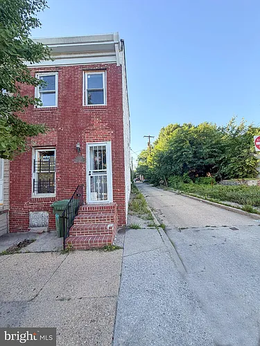 1226 W Pratt St Photo 1