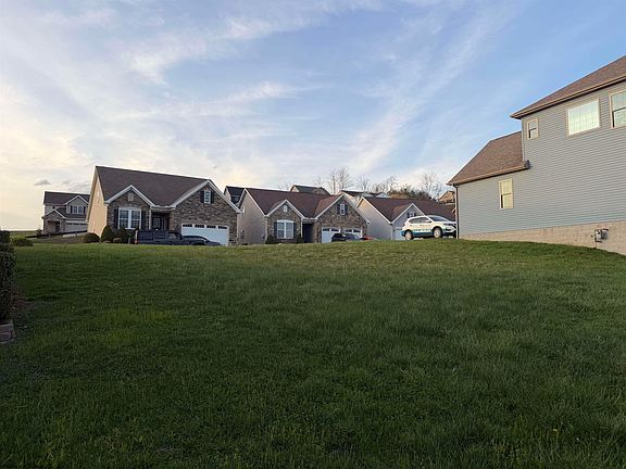 4th image of Woodbury Dr