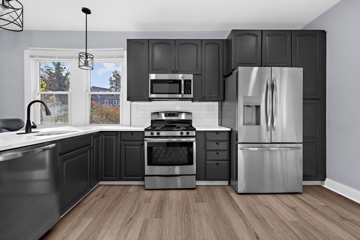 next background image