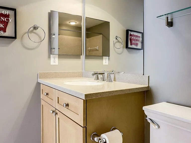 1115 Cameron St #208 — Photo 48