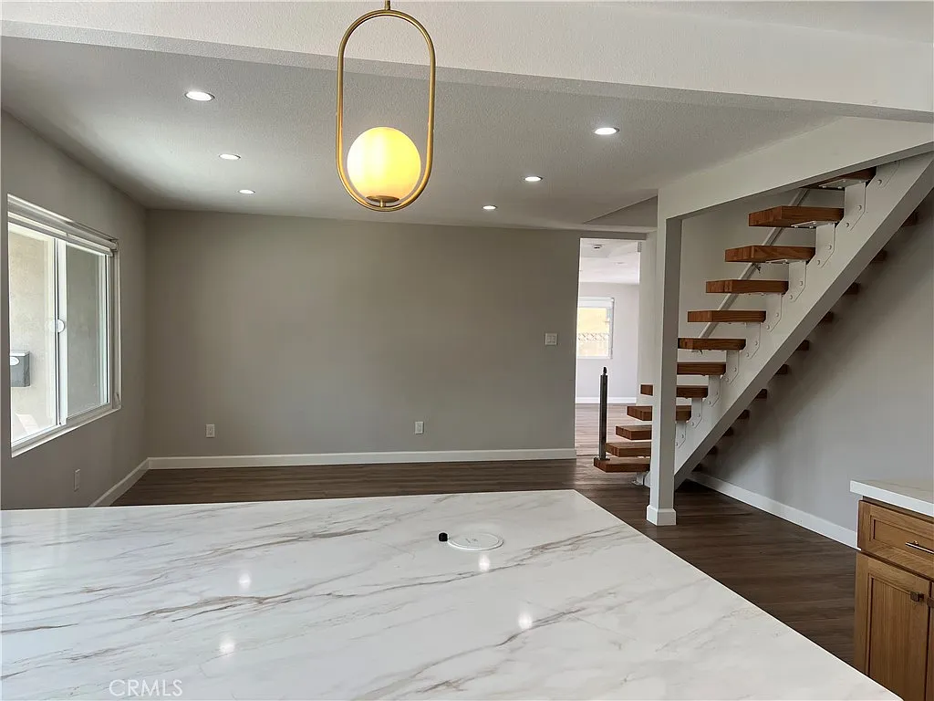 4 bed, 1497 sqft, $4,000 — Photo 3