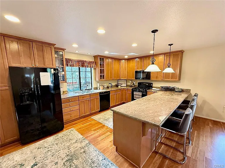 2317 Woodland Dr — Photo 5