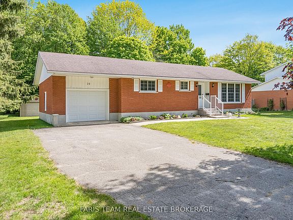 2nd image of 19 Maplegate Rd